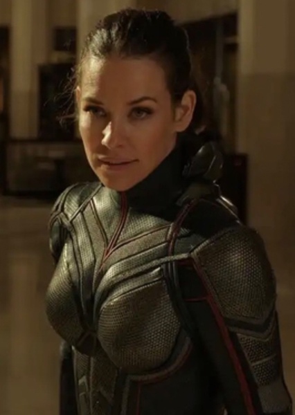 Hope van Dyne/Wasp photo