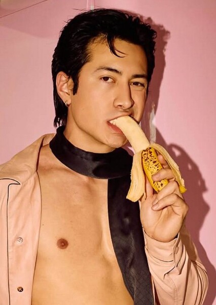 Hudson Williams photo