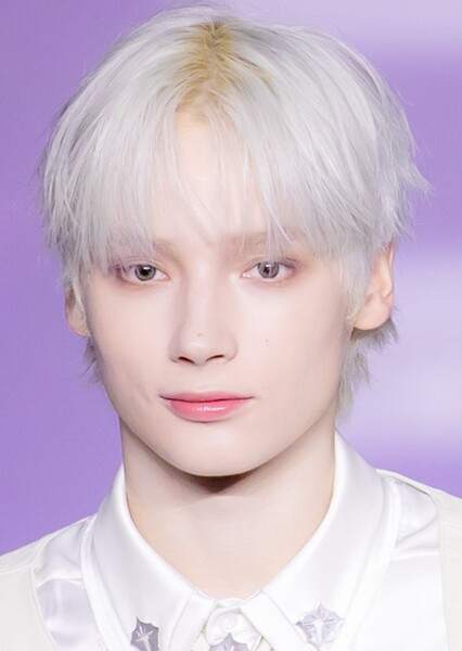 Huening Kai photo