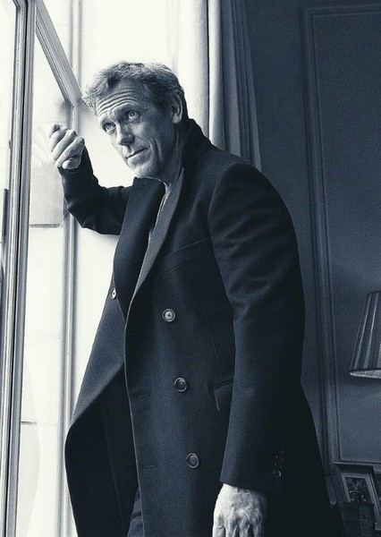 Hugh Laurie photo