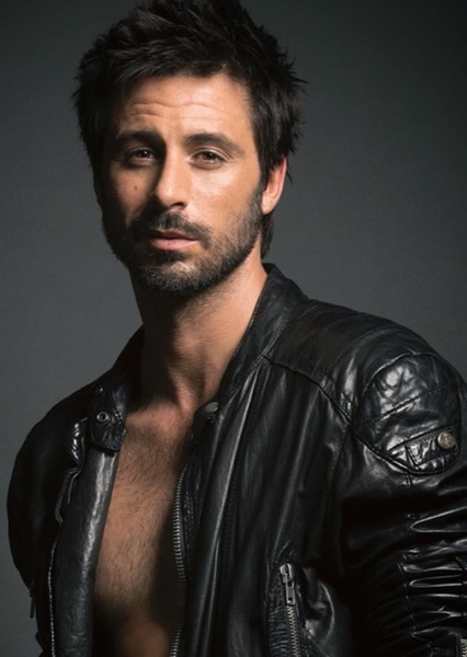 Hugo Silva photo