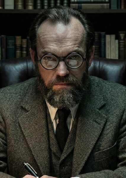 Hugo Weaving