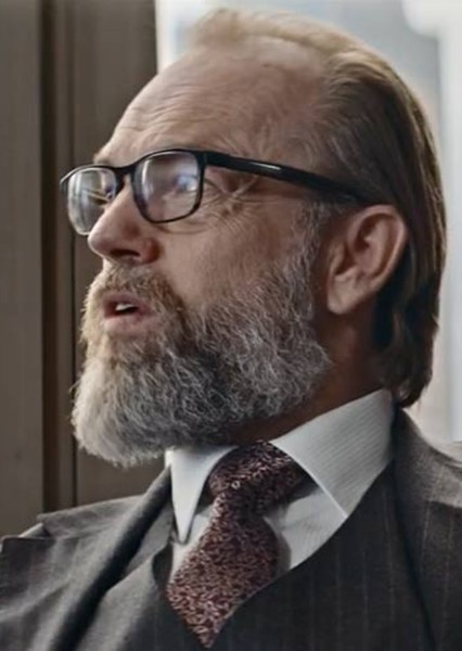 Hugo Weaving photo