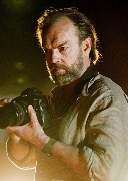 Hugo Weaving photo