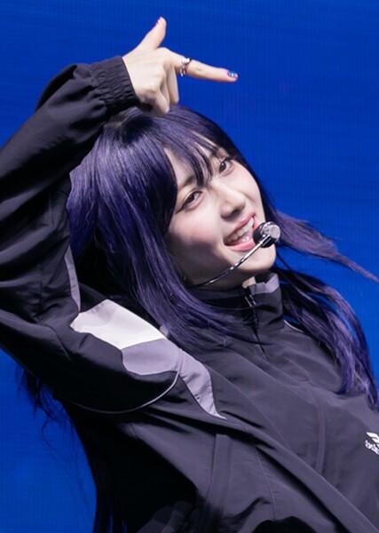 Huh Yunjin photo