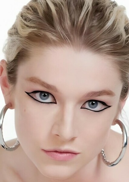Hunter Schafer photo