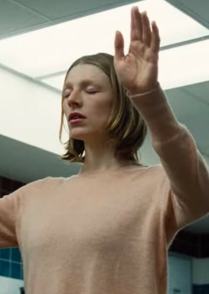 Hunter Schafer photo