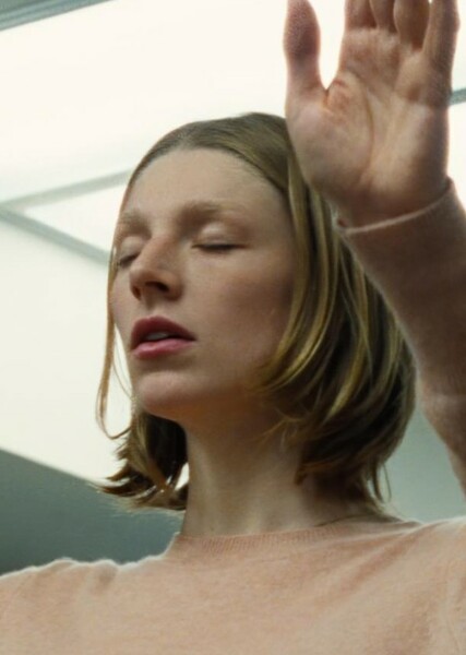 Hunter Schafer photo
