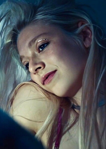 Hunter Schafer photo