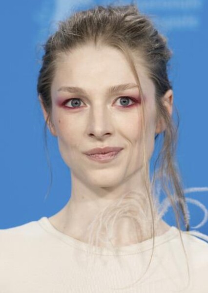 Hunter Schafer photo