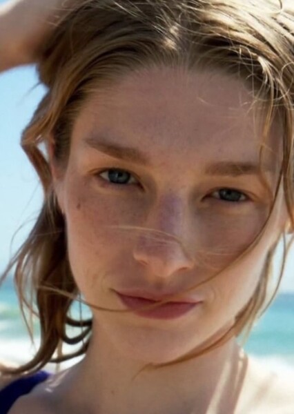 Hunter Schafer photo