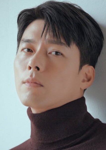 Hyun Bin photo