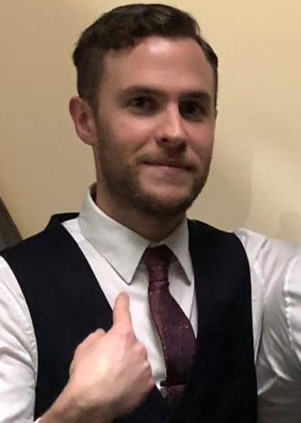 Iain De Caestecker photo