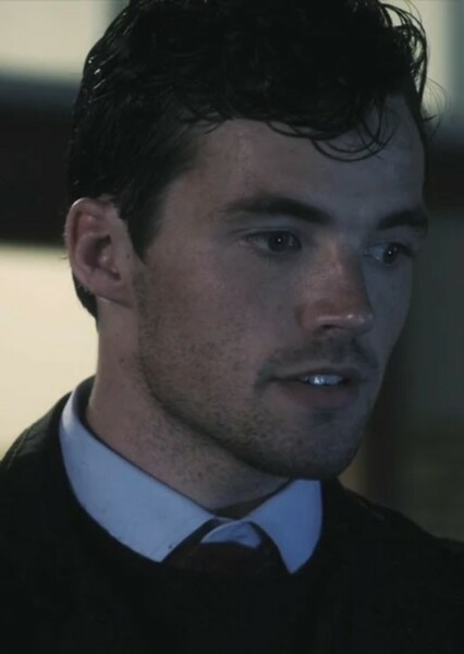 Ian Harding photo
