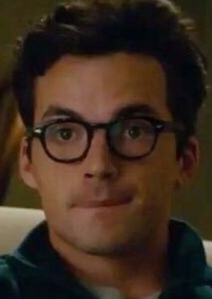 Ian Harding photo