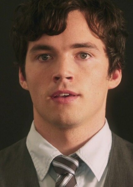 Ian Harding photo