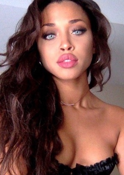Idania Hopkin photo