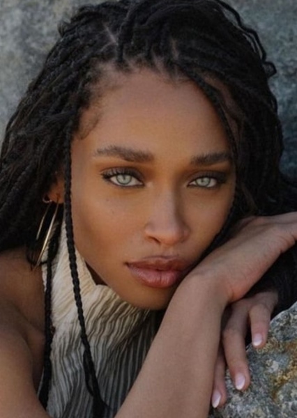 Idania Hopkin photo