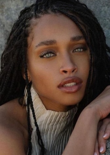 Idania Hopkin photo