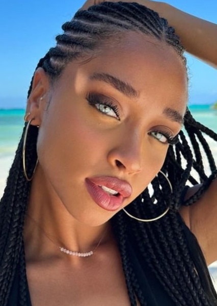 Idania Hopkin photo