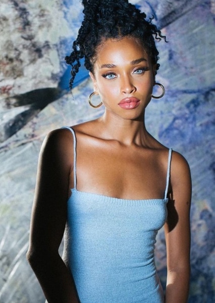 Idania Hopkin photo