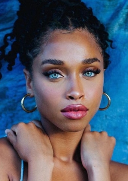 Idania Hopkin photo