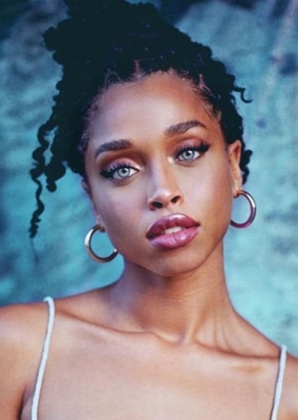Idania Hopkin photo