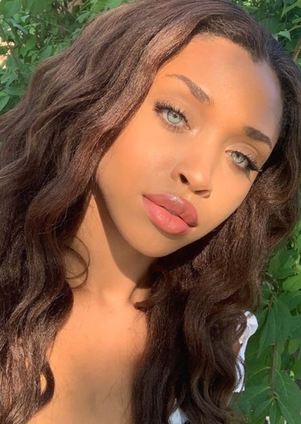 Idania Hopkin photo