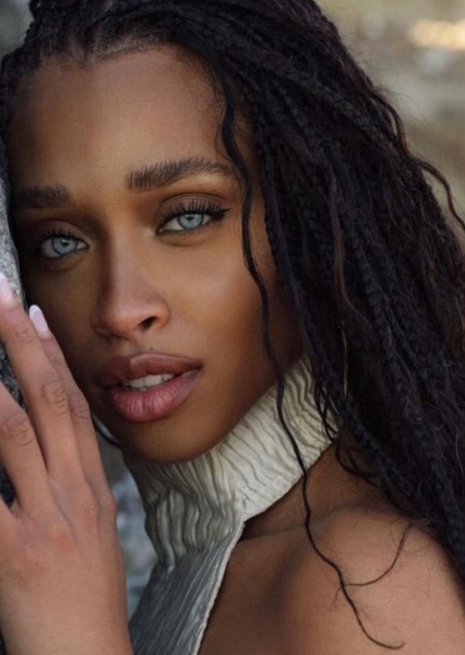 Idania Hopkin photo