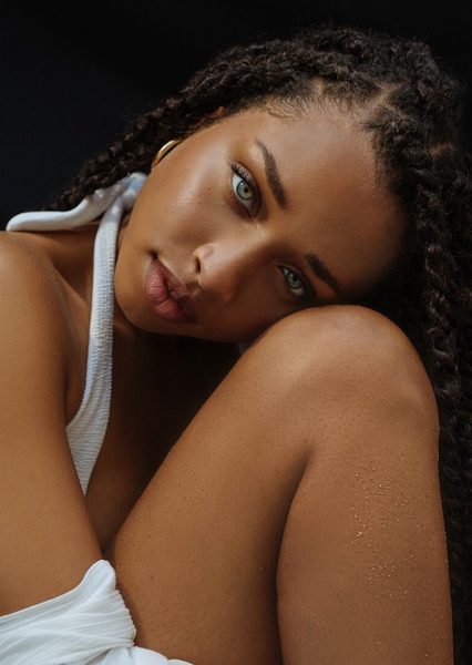 Idania Hopkin photo