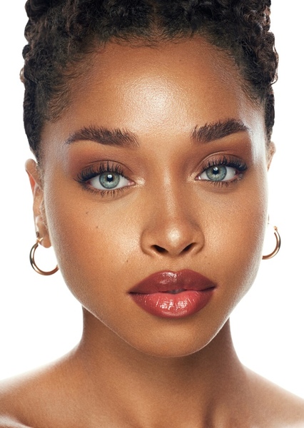 Idania Hopkin