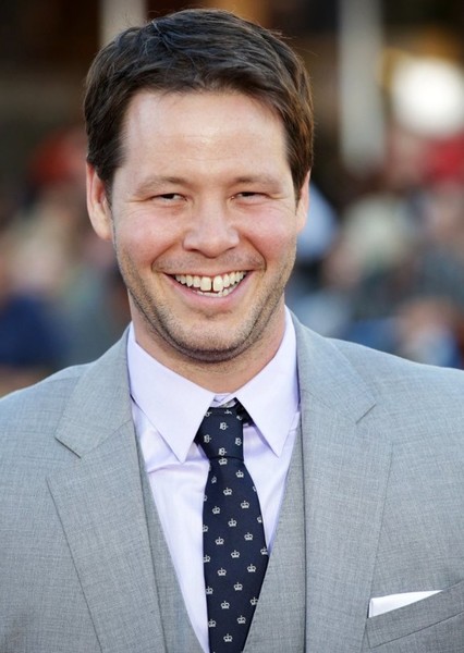 Ike Barinholtz photo