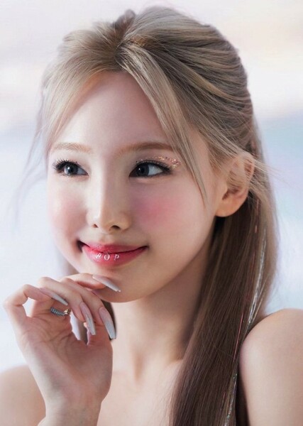NAYEON photo
