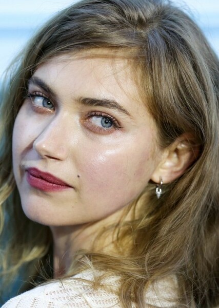 Imogen Poots photo