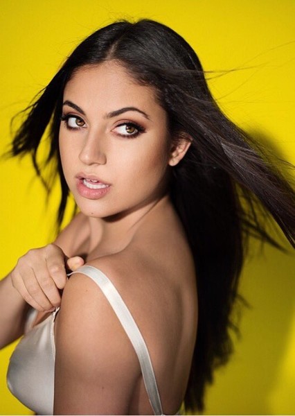 Inanna Sarkis photo