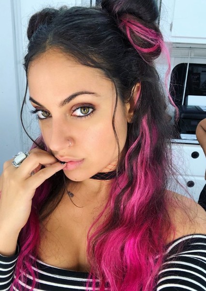 Inanna Sarkis photo