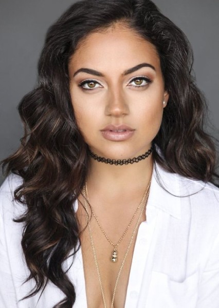 Inanna Sarkis photo