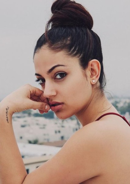 Inanna Sarkis photo