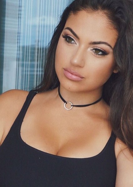 Inanna Sarkis photo