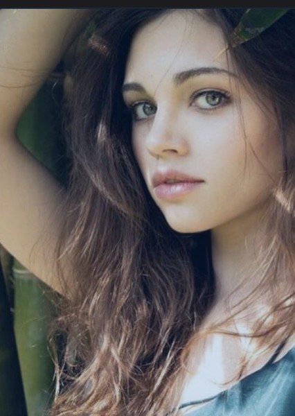 India Eisley photo