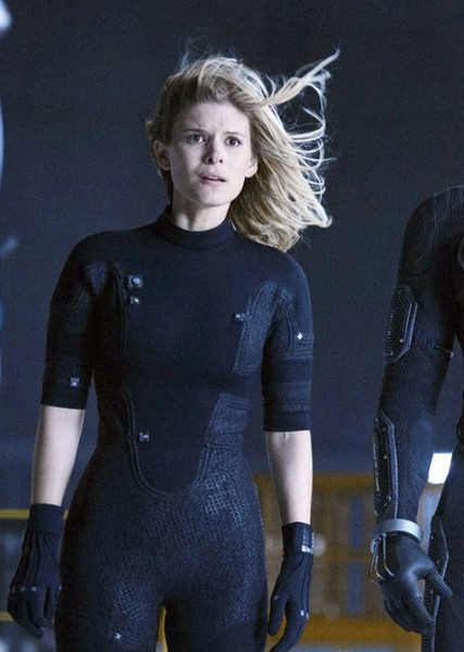 Invisible Woman (Sue Storm) photo