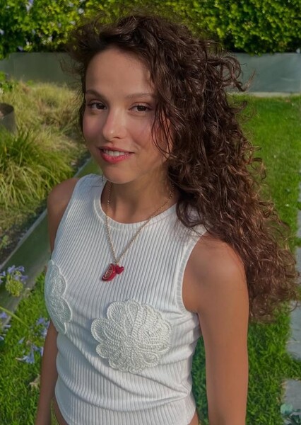 İpek Çiçek photo