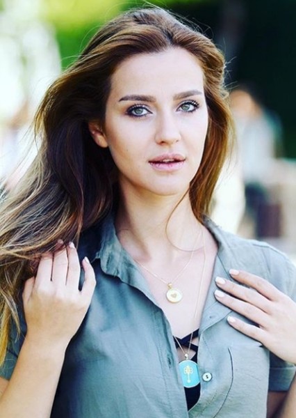 Irem Helvacioglu photo