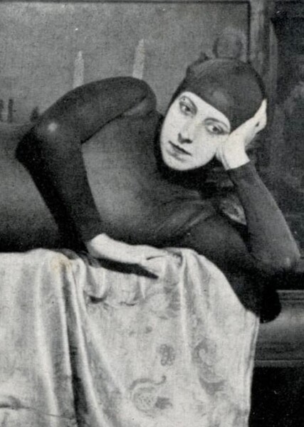 Irma Vep (Les Vampires) photo