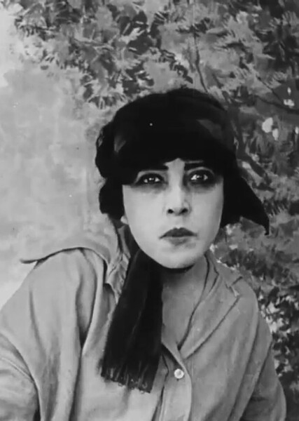 Irma Vep (Les Vampires) photo