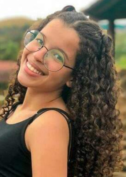 Isa Cavalcante photo