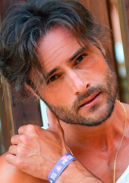 Isaac Alfaiate photo