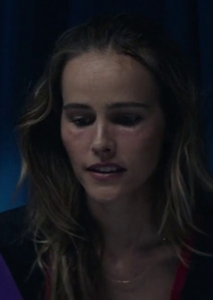 Isabel Lucas photo