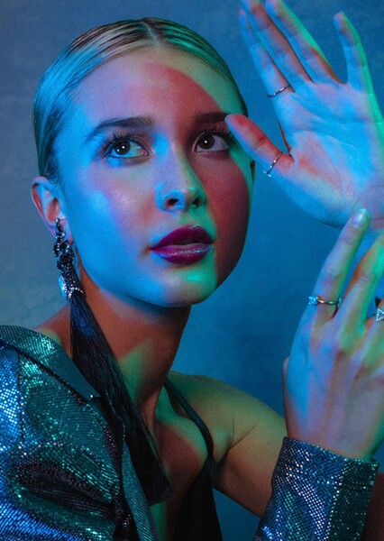 Isabel May photo