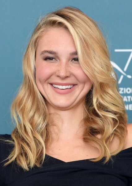 Isabel May photo